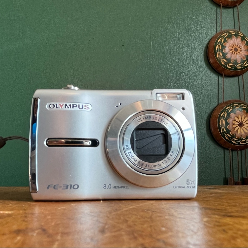Olympus FE-310 Silver Digital Camera